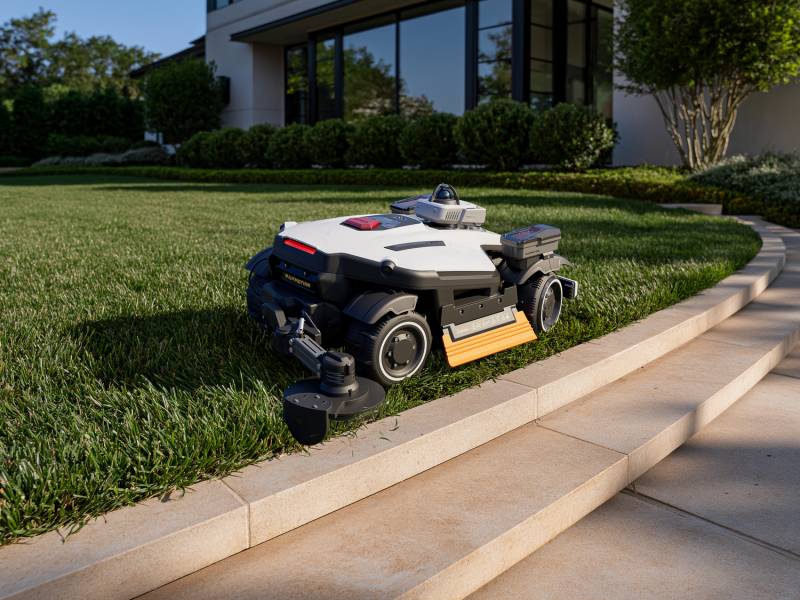 MAMMOTION LUBA 4 AWD Takes Robotic Mowing Beyond the Easy Parts of the Yard 11 MAMMOTION LUBA 4 AWD