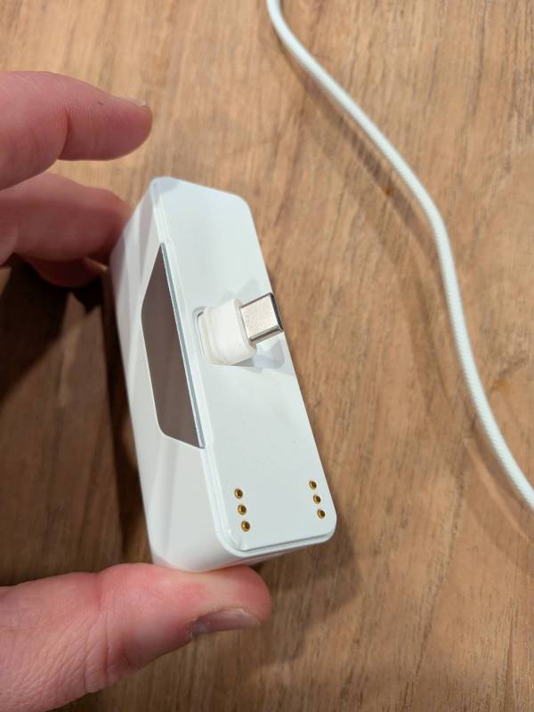 Nimble SHAREPOWER Portable Charger Review: A Small, Portable Charger You Can Easily Split in 2 and Share! 7 Nimble SHAREPOWER Portable Charger