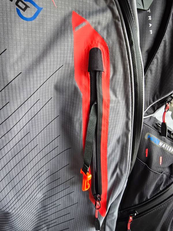 Sun Mountain H2NO C130 Waterproof Cart Golf Bag Review: Rainproof Performance with One Maddening Flaw 8 Sun Mountain H2NO C130 Waterproof Cart Golf Bag