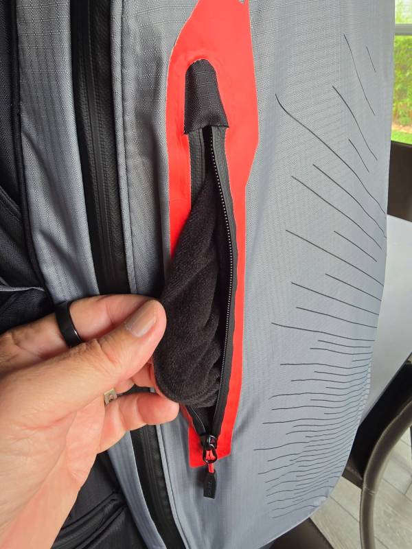 Sun Mountain H2NO C130 Waterproof Cart Golf Bag Review: Rainproof Performance with One Maddening Flaw 11 Sun Mountain H2NO C130 Waterproof Cart Golf Bag