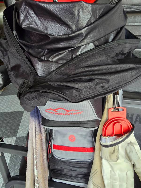 Sun Mountain H2NO C130 Waterproof Cart Golf Bag Review: Rainproof Performance with One Maddening Flaw 19 Sun Mountain H2NO C130 Waterproof Cart Golf Bag