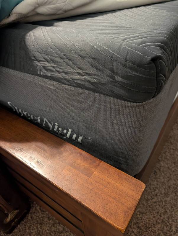 SweetNight Coolnest Pro 16-Inch Mattress Review: This Mattress Is Great at Providing a Cool Night's Sleep! 7 SweetNight Coolnest Pro 16-Inch Mattress