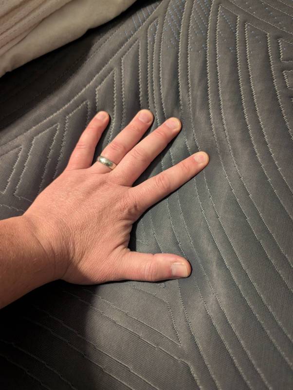 SweetNight Coolnest Pro 16-Inch Mattress Review: This Mattress Is Great at Providing a Cool Night's Sleep! 6 SweetNight Coolnest Pro 16-Inch Mattress