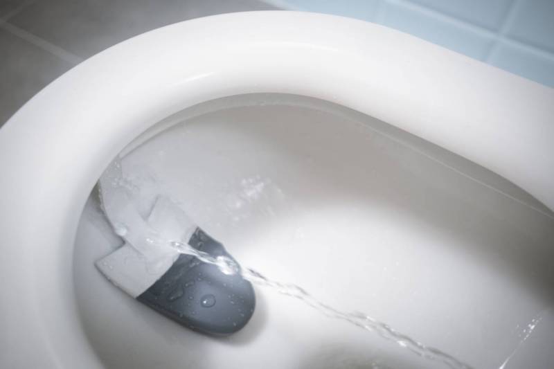 The Vivoo Smart Toilet Wants to Know If You’re Full of It—or Just Dehydrated 2 Vivoo Smart Toilet