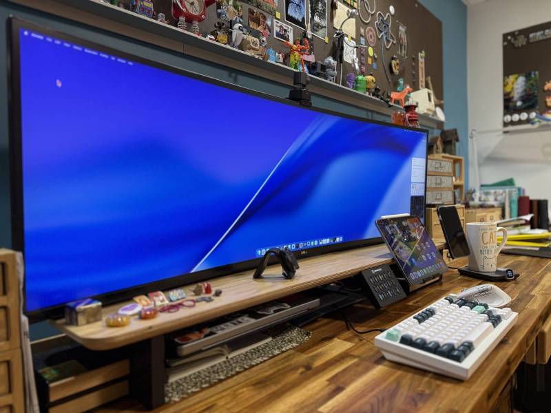 BALOLO Setup Cockpit Review: A Pricey but Brilliant Desk Upgrade That Tames Tech Clutter 13 New setup with the BALOLO Setup Cockpit