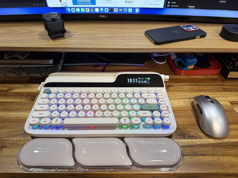 EPOMAKER Glyph Keyboard Review: A Mechanical Keyboard with Retro Typewriter Vibes 22 EPOMAKER Glyph Keyboard