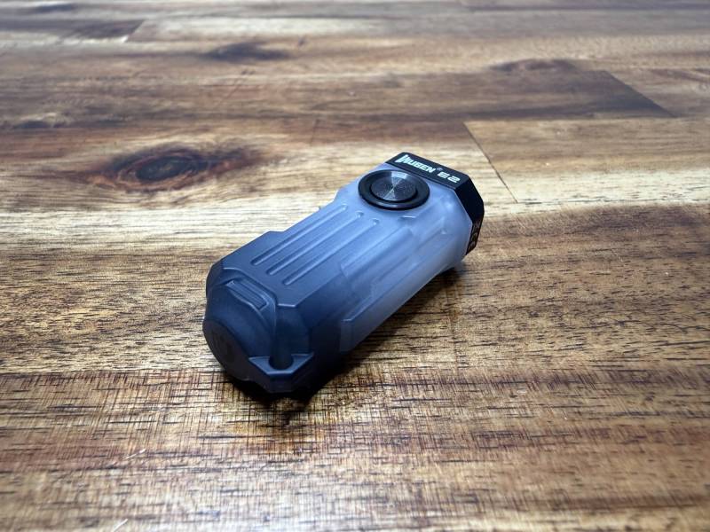 Wuben E2 Pulse Flashlight Review: A Tiny EDC Flashlight for Your Keychain 7 Wuben E2 Pulse flashlight back view
