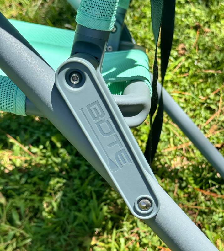 BOTE MULE Outpost Chair Review: Big Comfort, Backpack Portability, and a Proprietary Catch 2 BOTE MULE Outpost Chair side hinge