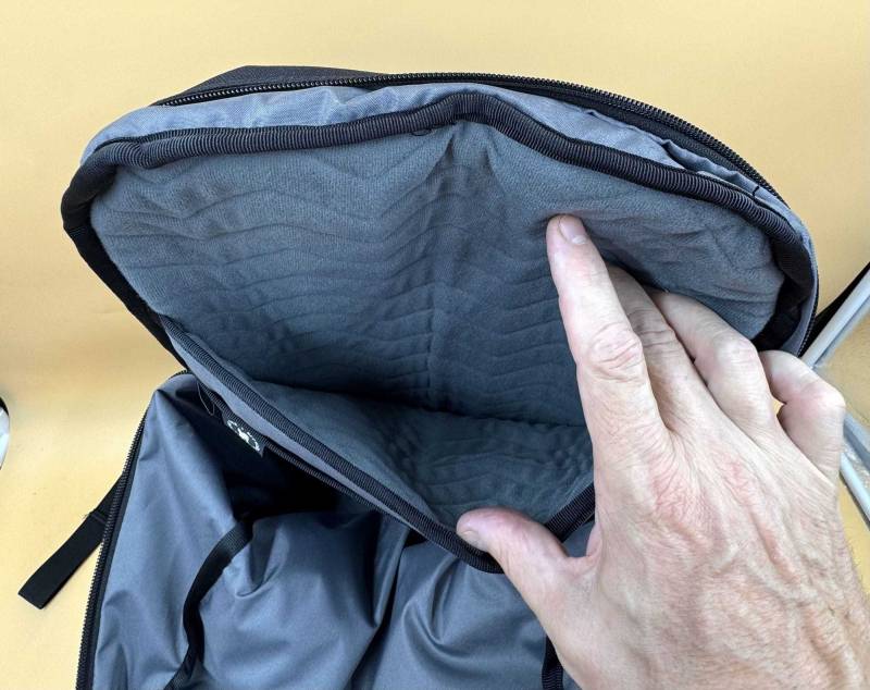 Chrome Industries Recruit 22L Pack Review: A Tough, Nimble Day Tripper That's Easy to Live With! 21 Chrome Industries Recruit 22L Pack