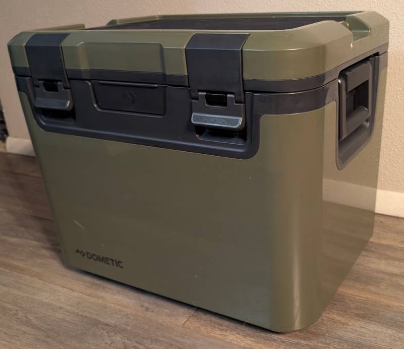 Dometic Recon Hardside 41L Review: Stack It, Pack It, and Keep the Ice Coming 4 Dometic Recon Hardside 41L