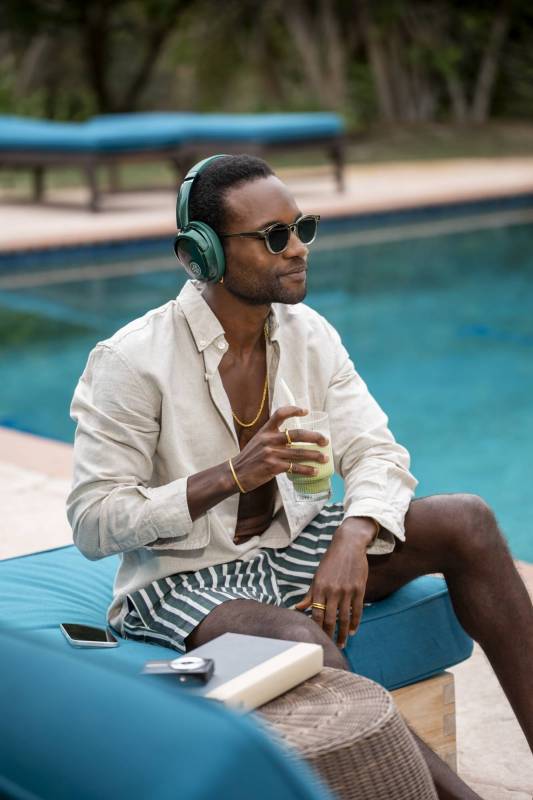 JLab’s New Earbuds Bring ANC, Apple Find My, Bold Colors, and Budget-Friendly Prices 5 JLab Lux Jelle