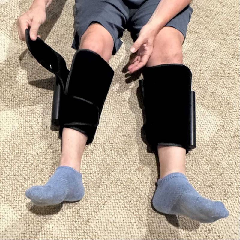 NekTeck Airflow Go Cordless Air Compression Calf and Leg Massager Review: Portable, Powerful and Easy to Use! 13 NekTeck Airflow Go Cordless Air Compression Calf and Leg Massager wrapping it on leg