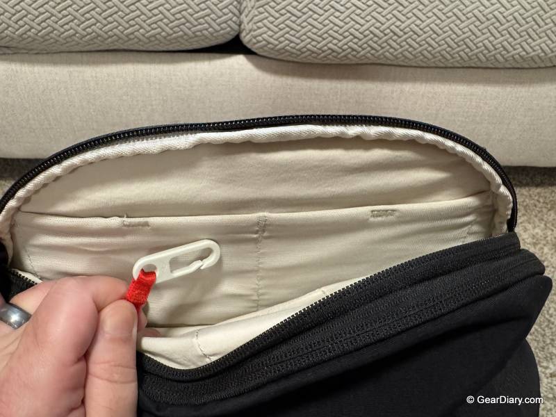 Peak Design City Backpack 22L, Everyday Billfold Wallet, and Beacon Finder Card Review: A Lighter, Sleeker Take on the Daily Carry 7 Peak Design City Backpack 22L