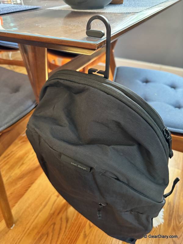 Peak Design City Backpack 22L, Everyday Billfold Wallet, and Beacon Finder Card Review: A Lighter, Sleeker Take on the Daily Carry 11 Peak Design City Backpack 22L