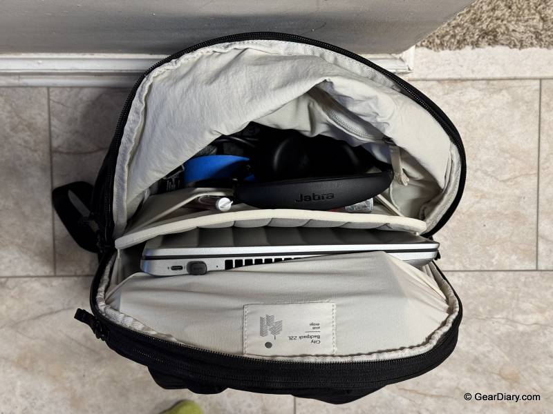 Peak Design City Backpack 22L, Everyday Billfold Wallet, and Beacon Finder Card Review: A Lighter, Sleeker Take on the Daily Carry 12 Peak Design City Backpack 22L