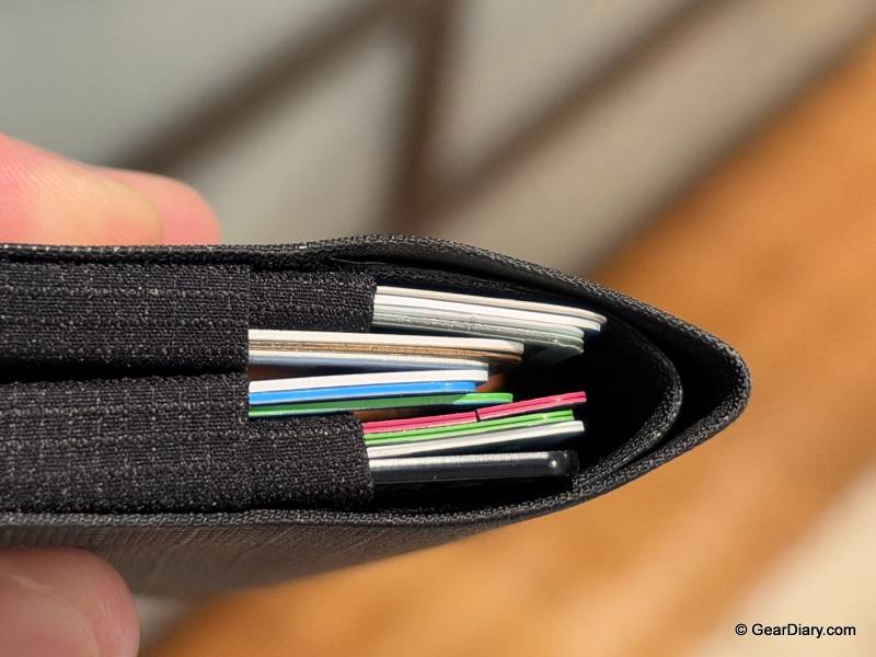 Peak Design City Backpack 22L, Everyday Billfold Wallet, and Beacon Finder Card Review: A Lighter, Sleeker Take on the Daily Carry 23 Peak Design Everyday Billfold Wallet