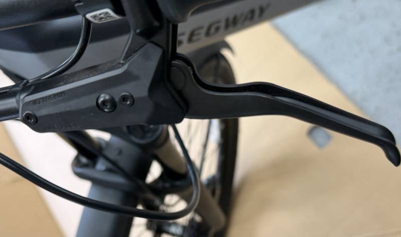 Segway Myon E-bike Review: High-Tech Features That'll Make Your Car Jealous 27 The brake handle on the Segway Myon