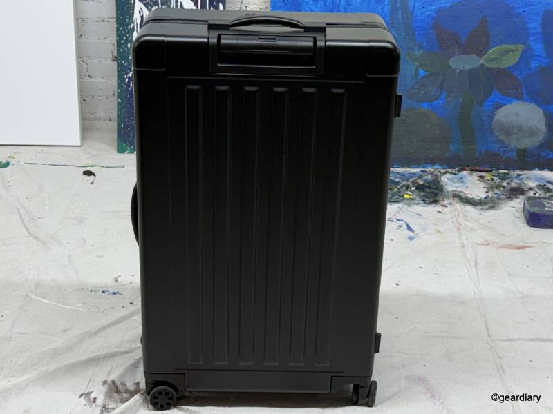 Sterling Pacific Polycarbonate 40L and 90L Travel Cases Review: Luxury Luggage Gets Lighter Without Losing Its Character 5 Sterling Pacific Polycarbonate Check-In Travel Case 90L