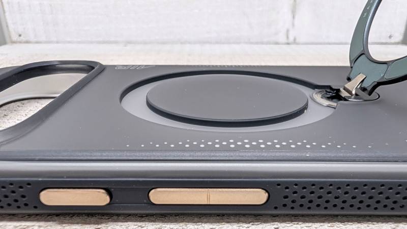 TORRAS Ostand Q3 Air Case Review: MagSafe Compatible with Built-in Rotating Adjustable Stand and Drop Protection up to 4m (13ft) 18 TORRAS Ostand Q3 Air Case
