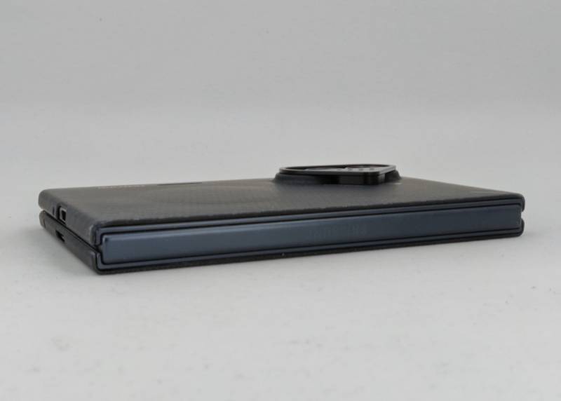 Aulumu SF8 Ultra-Slim Aramid Fiber Case for Samsung Galaxy Z Fold8 Review: A Great Thin Option for One of the Thinnest Foldables 12 Hinge side of the Aulumu SF8 Ultra-Slim Aramid Fiber Case for Samsung Galaxy Z Fold8 Series