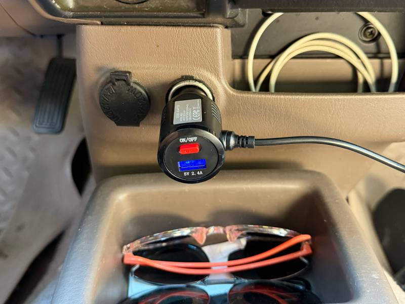 CarpodGo Mini, T4, and T4 Plus Review:Bring Wireless CarPlay and Android Auto to Any Dashboard 19 CarpodGo T4/T4 Plus 9V Power Adapter (included)