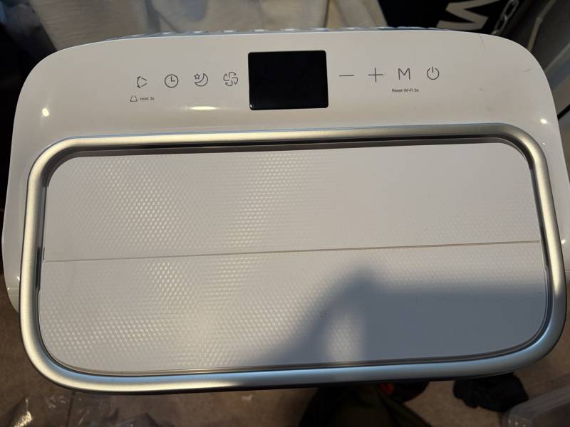 ZAFRO Portable Air Conditioner Review: A Cool Way to Augment Your Cooling System 5 ZAFRO Portable Air Conditioner top view