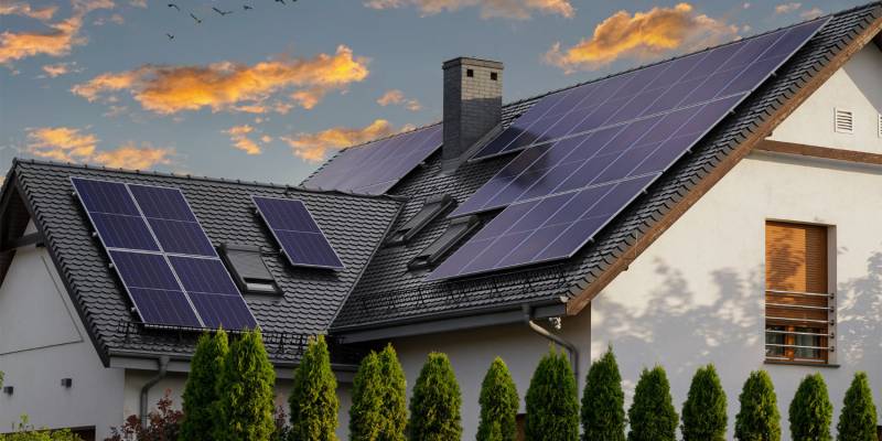 Jackery Explorer 5000 Plus Power Station with Smart Transfer Switch Review: Serious Backup Power for When the Grid Goes Dark 3 Image of solar panels on a house.