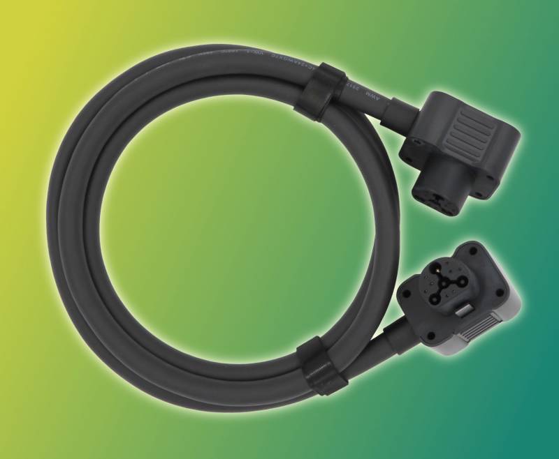 Jackery Explorer 5000 Plus Power Station with Smart Transfer Switch Review: Serious Backup Power for When the Grid Goes Dark 10 Jackery's proprietary power cable