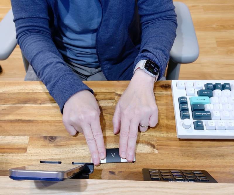 AliveCor KardiaMobile 6L Review: An EKG Device in Your Pocket 6 Taking a reading with the KardiaMobile 6L