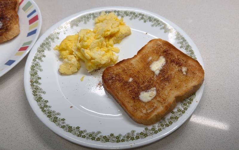 Keenstone 2 Slice Toaster Review: Easy Controls, but How’s the Toast? 8 Keenstone 2 slice toaster final toast