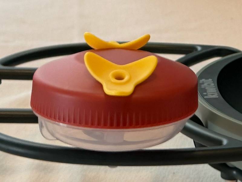 Kiwibit Bird Feeder 2 Pro 4K AI Camera with Solar Panel Review: Smart Enough to Know Who's Stopping by for Breakfast 11 Kiwibit Bird Feed 2 Pro