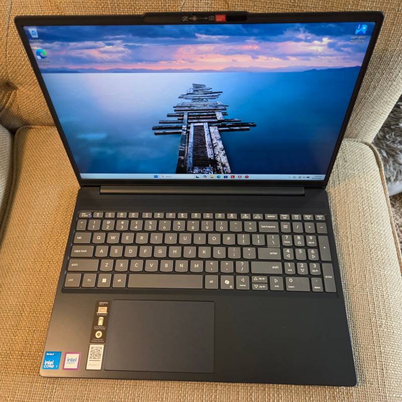 Lenovo IdeaPad Slim 3i Laptop (2026) Review: An Enigmatic All-Rounder with a Tale of Two Prices 4 Lenovo IdeaPad Slim 3i Laptop opened