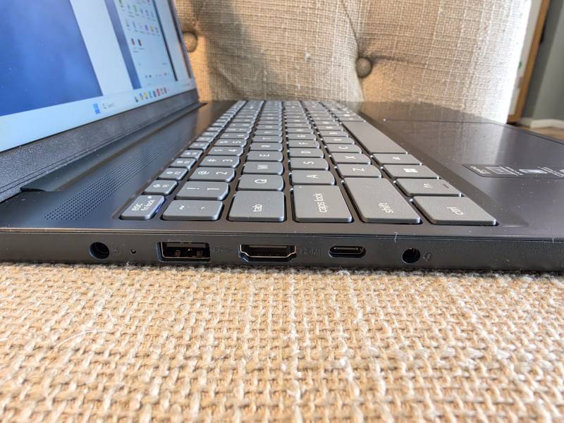 Lenovo IdeaPad Slim 3i Laptop (2026) Review: An Enigmatic All-Rounder with a Tale of Two Prices 7 Ports on the left side of the Lenovo IdeaPad Slim 3i Laptop