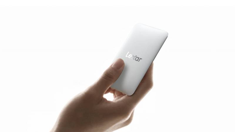 New Lexar Muse Ultra Thin Portable SSD for iPhone Unveiled at IFA 3 Hand holding the Lexar Muse SSD