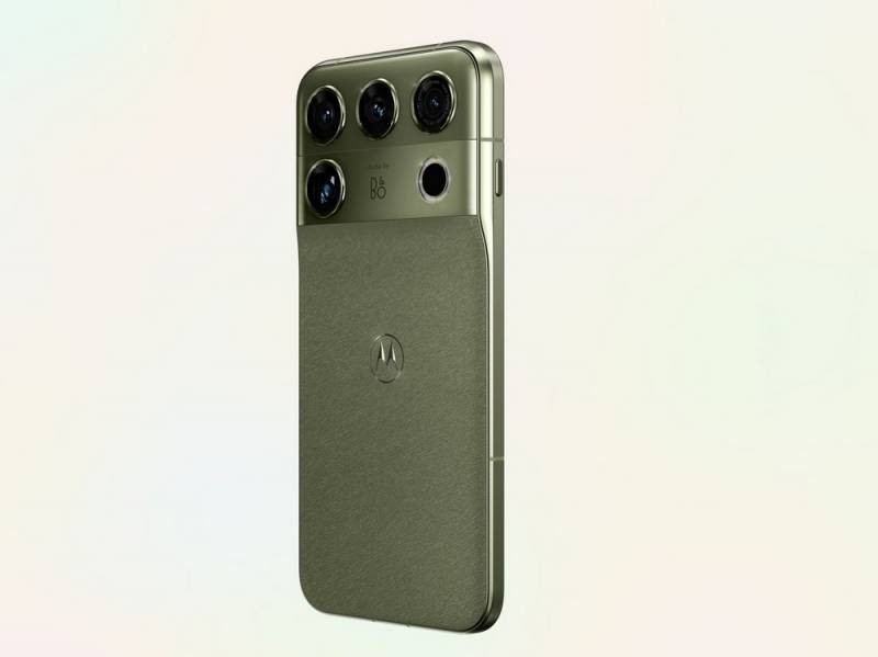 Motorola Signature 27 Preview Pairs Snapdragon 8 Elite Extreme Gen 6 with Bang & Olufsen Audio 5 motorola signature 27 in Capulet Green