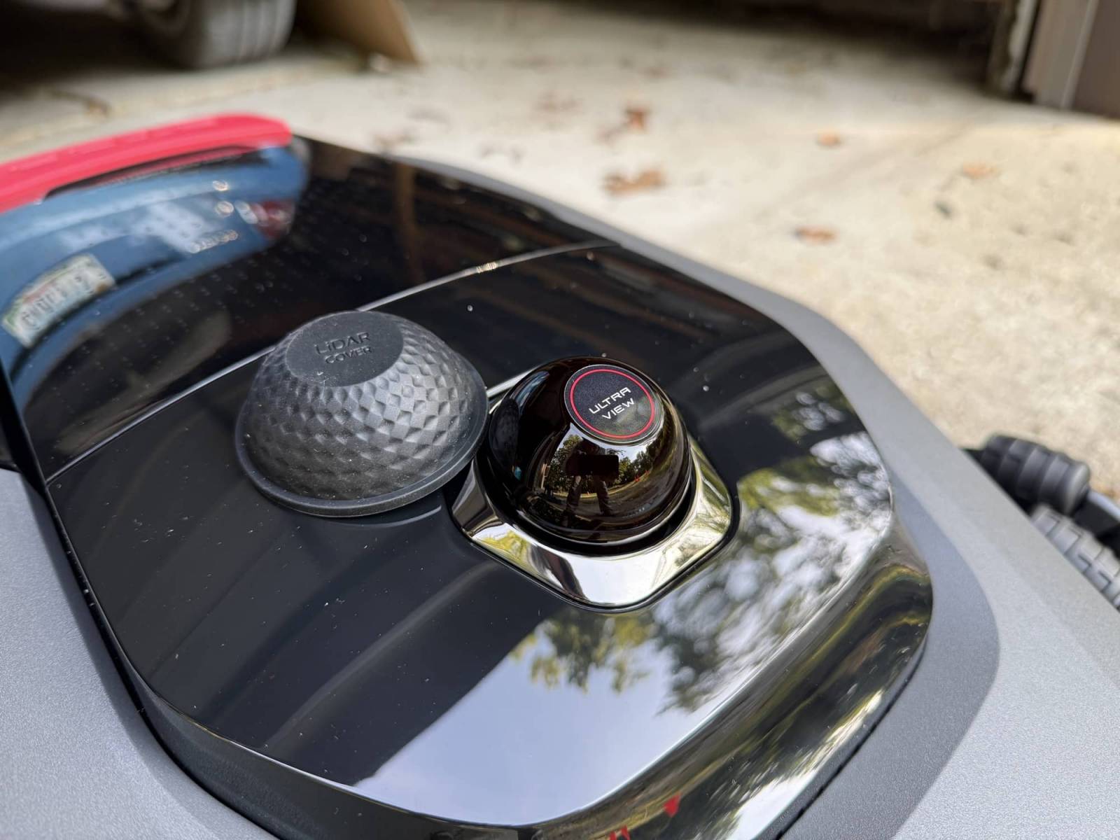 MOVA LiDAX Ultra 2000 AWD Robotic Lawn Mower Review 8 MOVA LiDAX Ultra 2000 lidar sensor