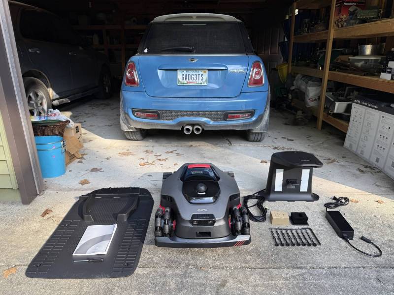 MOVA LiDAX Ultra 2000 AWD Robotic Lawn Mower Review 1 Everything included with the MOVA LiDAX Ultra 2000 AWD Robot Lawn Mower