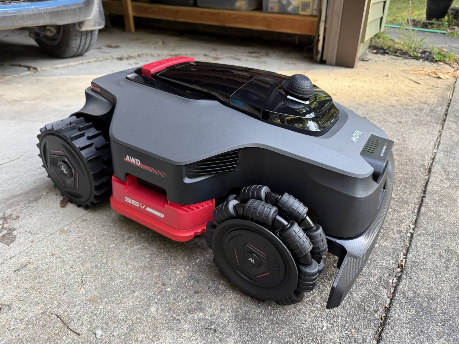 MOVA LiDAX Ultra 2000 AWD Robotic Lawn Mower Review 3 MOVA LiDAX Ultra 2000 side view