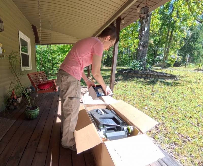 NovorikX 40V Electric Cordless Lawn Mower Review: Lightweight, Simple, and Surprisingly Capable 1 Opening the NovorikX 40V Electric Cordless Lawn Mower box