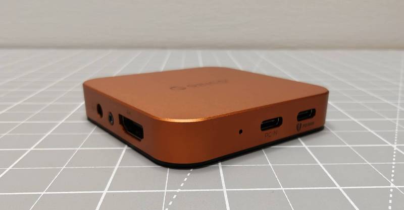 ORICO MG7 8-in-1 Magnetic Hub Review: A Handy iPhone Dock with One Hot Issue 3 ORICO MG7 8-in-1 Magnetic Hub port view