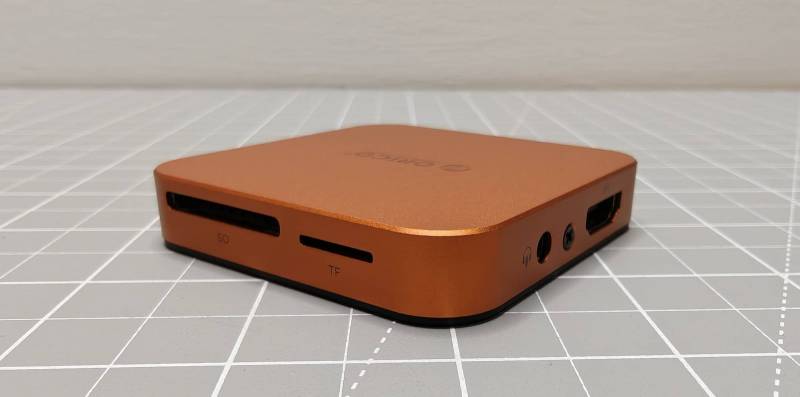 ORICO MG7 8-in-1 Magnetic Hub Review: A Handy iPhone Dock with One Hot Issue 4 ORICO MG7 8-in-1 Magnetic Hub port view