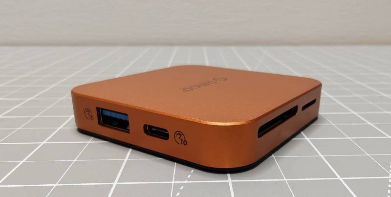 ORICO MG7 8-in-1 Magnetic Hub Review: A Handy iPhone Dock with One Hot Issue 5 ORICO MG7 8-in-1 Magnetic Hub port view