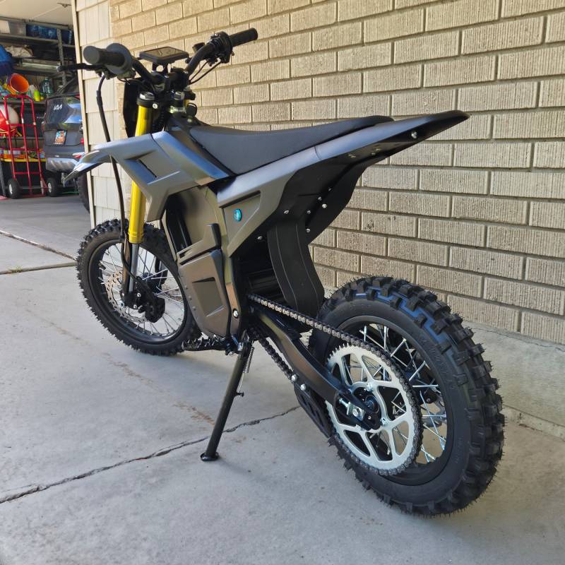 Oryxearth VRME1000-5 Lightweight Off-Road Electric Dirt Bike Review: A Great Starter Dirt Bike for Teens or Teen-Sized Adults 7 Oryxearth VRME1000-5 Lightweight Off-Road Electric Dirt Bike