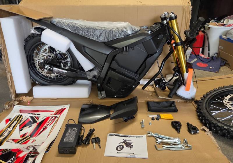 Oryxearth VRME1000-5 Lightweight Off-Road Electric Dirt Bike Review: A Great Starter Dirt Bike for Teens or Teen-Sized Adults 3 Assembling the Oryxearth VRME1000-5 Lightweight Off-Road Electric Dirt Bike