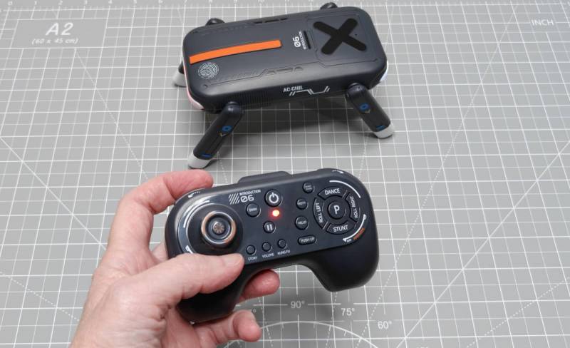 Ruko R1 Mini Robot Dog Review: A Cute, No-App Robot Toy for Kids 4 Ruko R1 Mini Robot Dog remote control