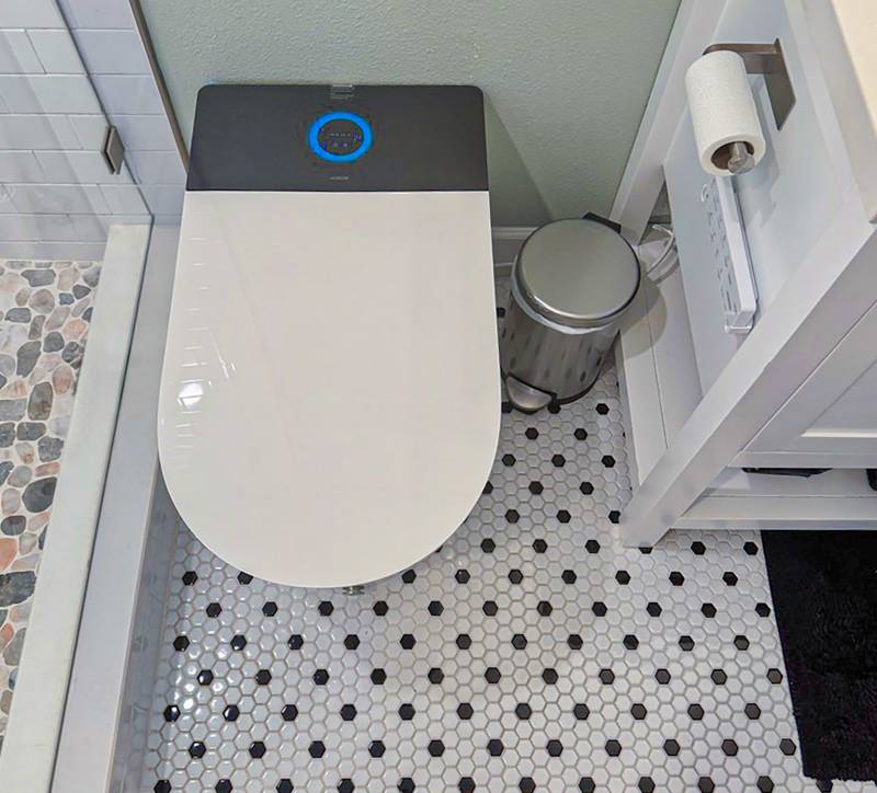 Horow X70 Smart Toilet Review: It’s Far Smarter Than an Average Toilet 6 Horow X70 Smart Toilet in bathroom