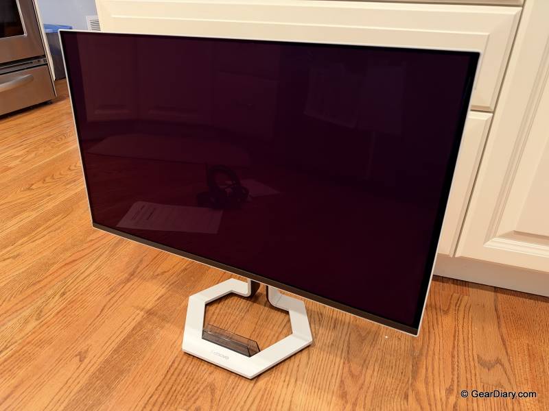Lenovo Legion Pro 27UD-10 Review: 4K OLED, 240Hz, and No Compromises Required 1 The front of the Lenovo Legion Pro 27UD-10