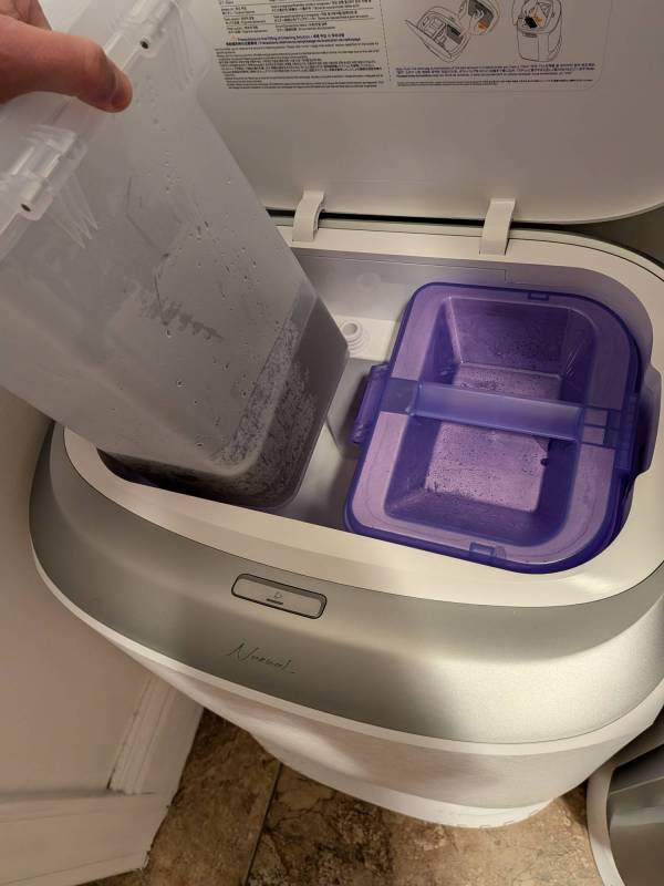 Narwal Freo 20 Robot Vacuum Review: Serious Cleaning Power with Smarter Mopping and Less Hands-On Maintenance 5 The fresh and dirty water tanks in the Narwal Freo 20 Robot Vacuum