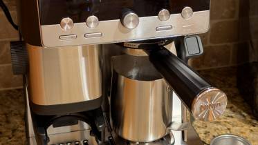 Ninja Luxe Café Mini Review: Big Coffee Shop Flavor, Small Countertop Footprint