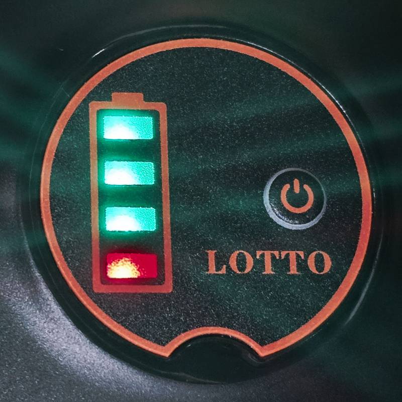 Battery charge indicator on the Talonebike Talon T787 Patriot Limited Edition Dual Motor Ebike